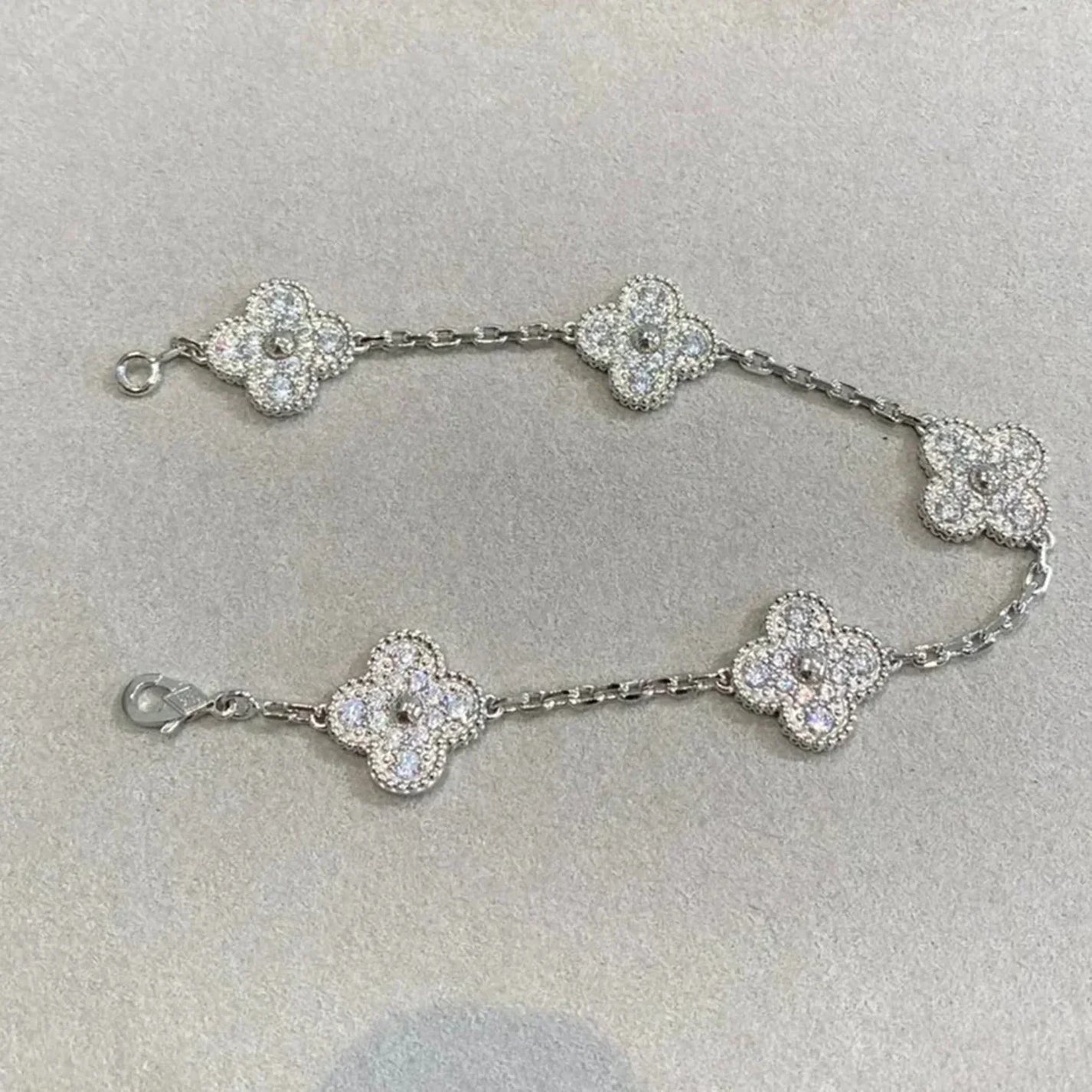 Clovers 5 Motifs Full Diamond Bracelet