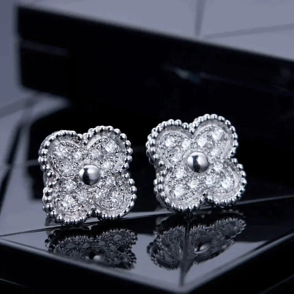 Clovers 1 Motif Diamond Earrings