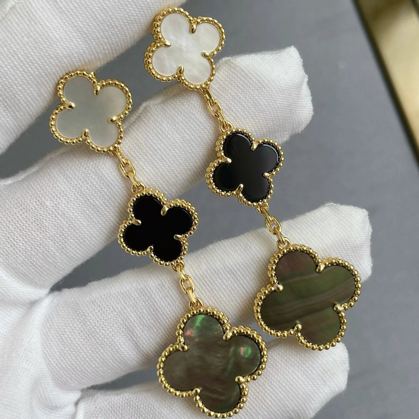 Clovers 3 Motif Onyx MOP Earrings