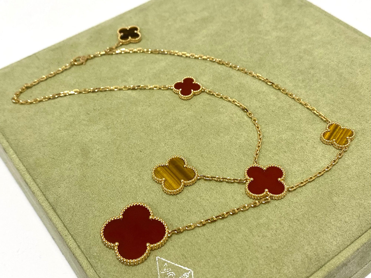 Clovers 6 Motif Necklace