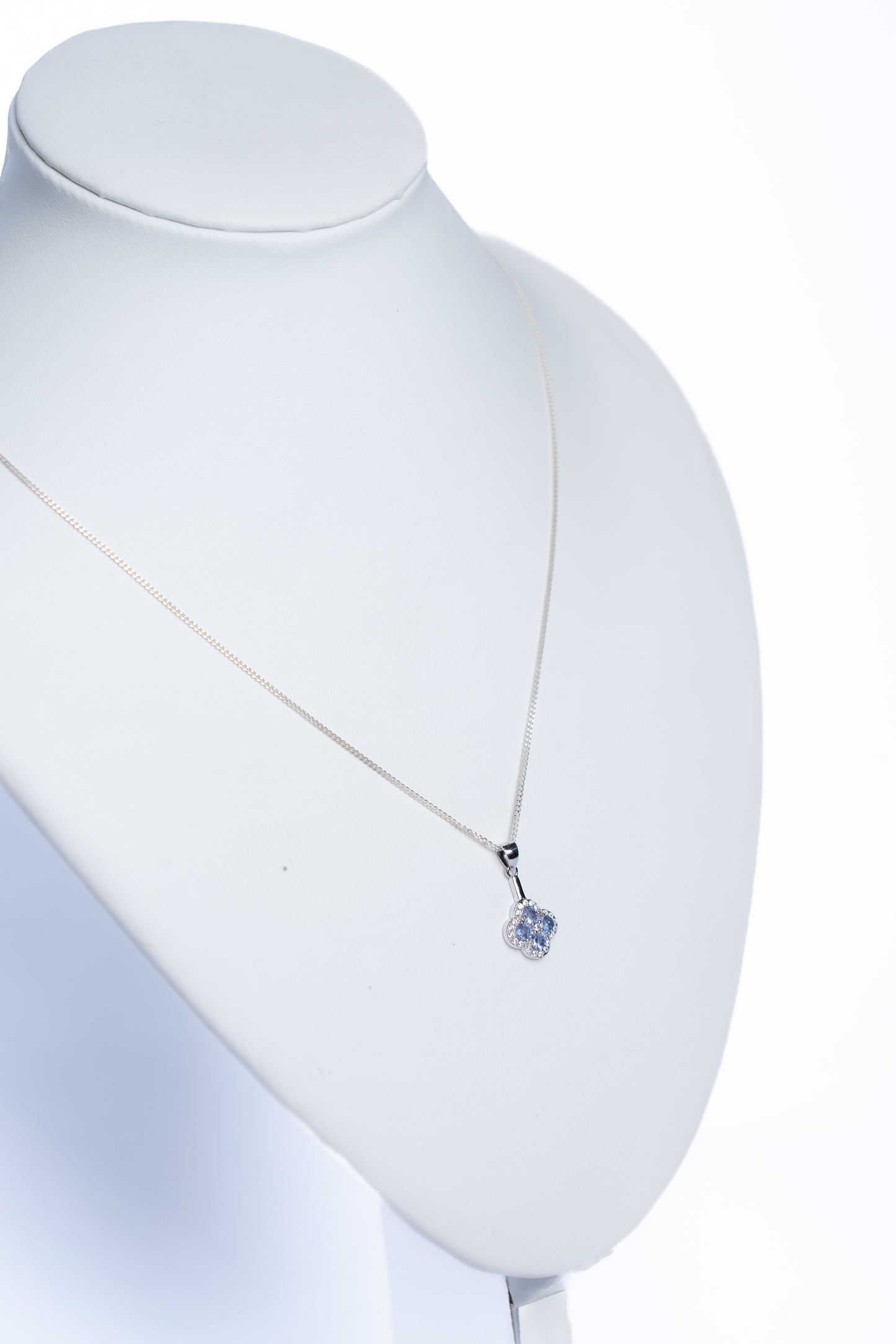 Tanzanite Clover Pendant
