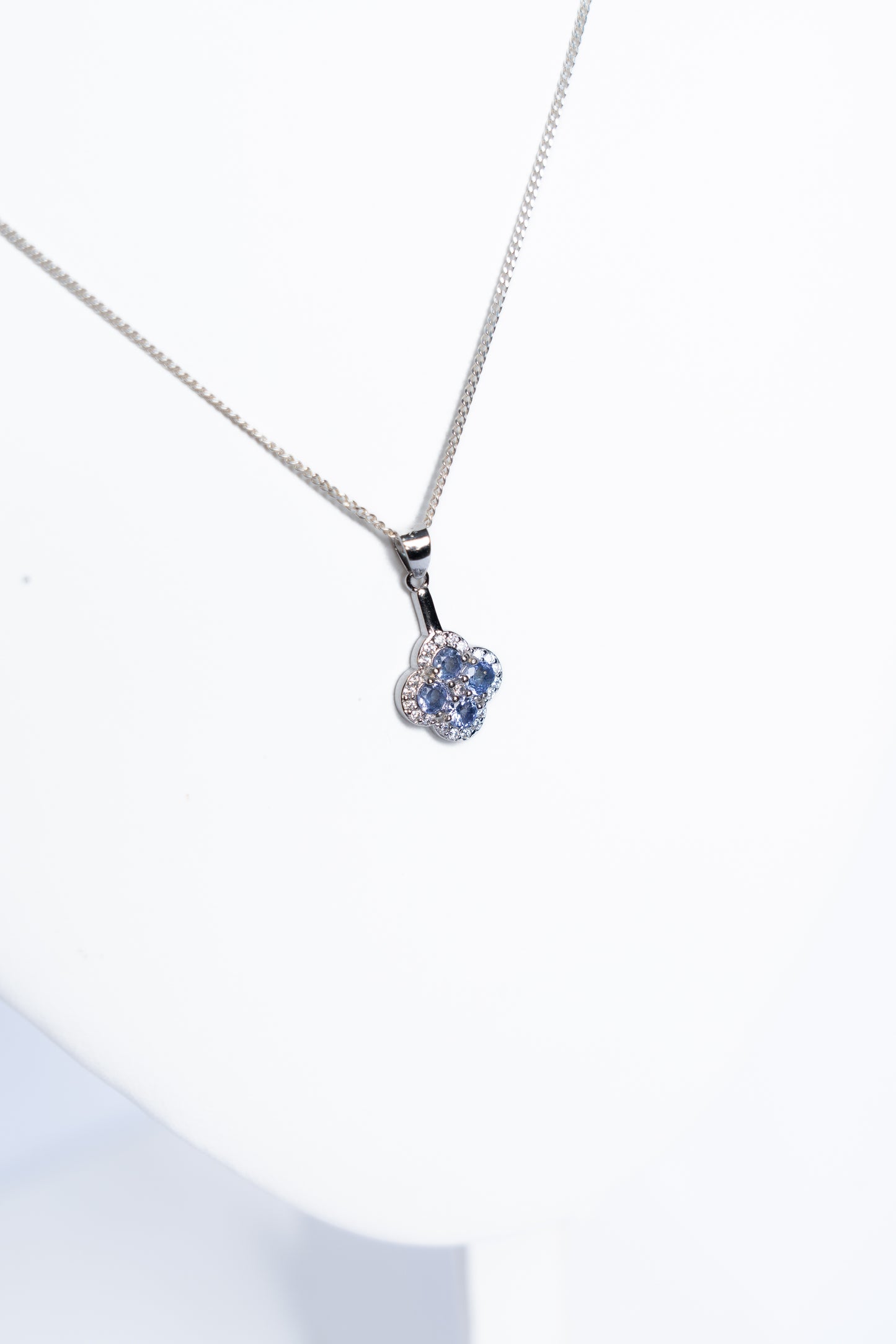 Tanzanite Clover Pendant