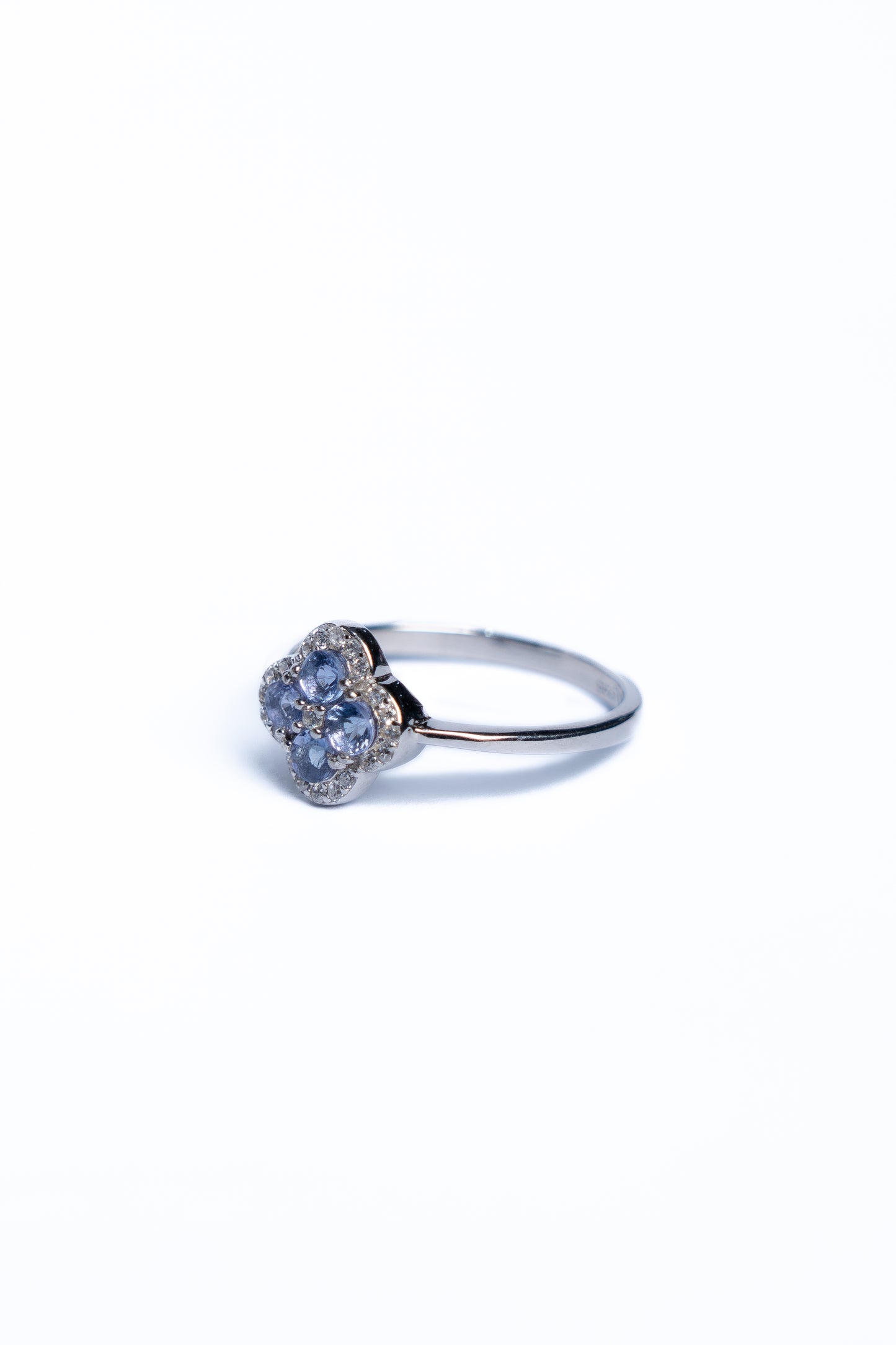 Tanzanite Clover Ring