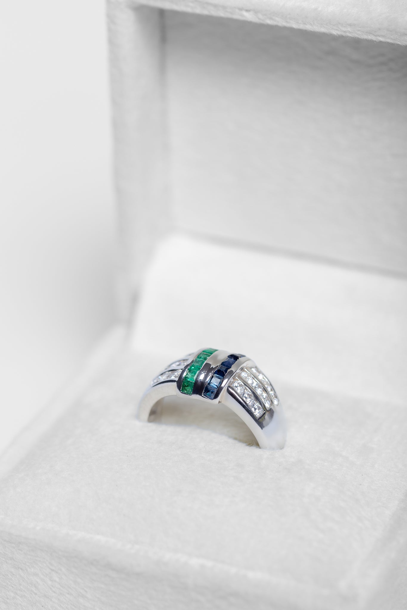 Blue Sapphire and Emerald Ring