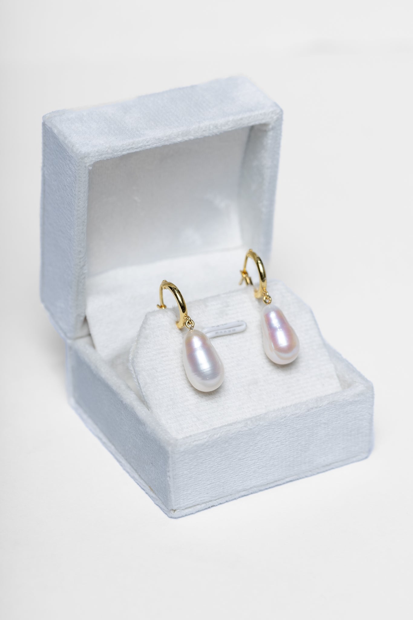 14K Natural Pearl Earring