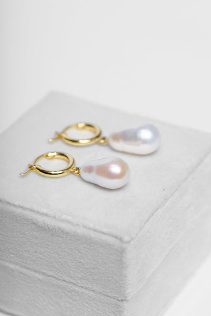 14K Natural Pearl Earring