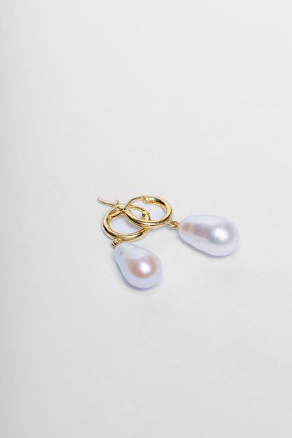 14K Natural Pearl Earring