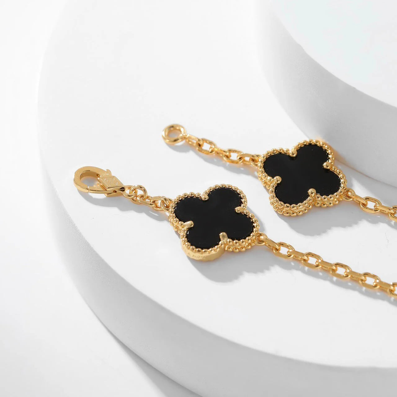 Clovers 10 Motifs Onyx Necklace