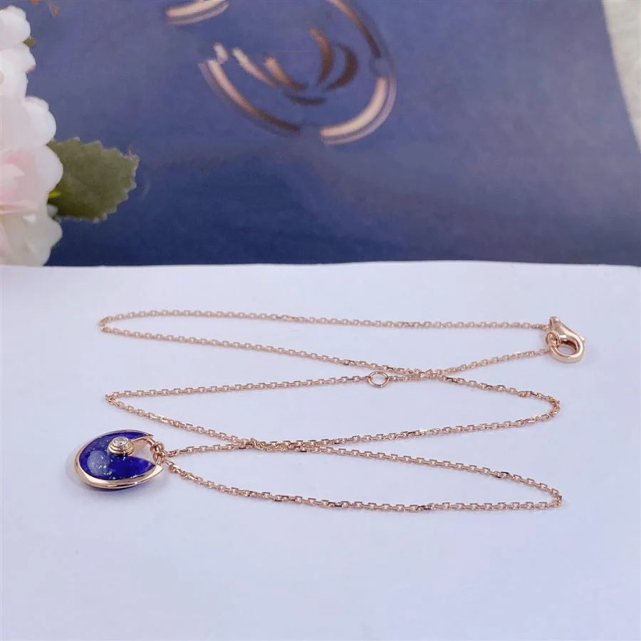 The Amulette Agate Rose Gold Necklace