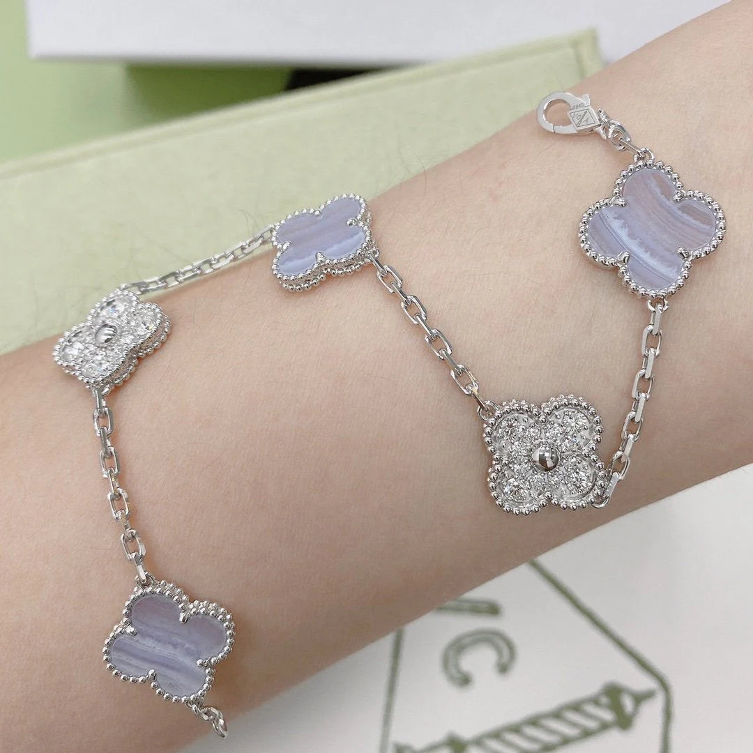 Clovers 5 Motifs Purple Chalcedony and Diamond Bracelet